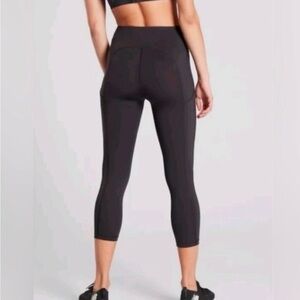 Athleta Ultimate Stash Pocket Capri Size XS